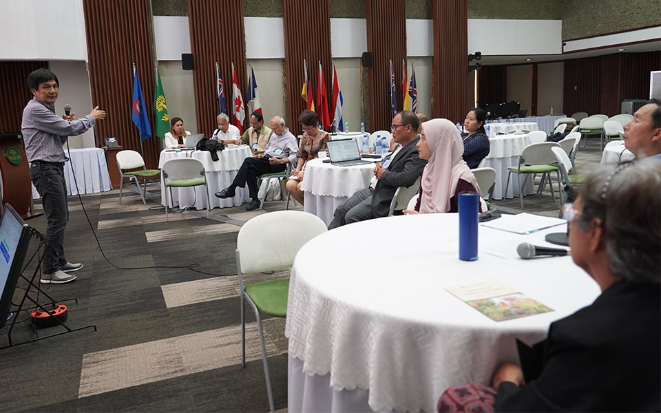 SEARCA and ASEAN consult stakeholders, poised to establish agri research consortium