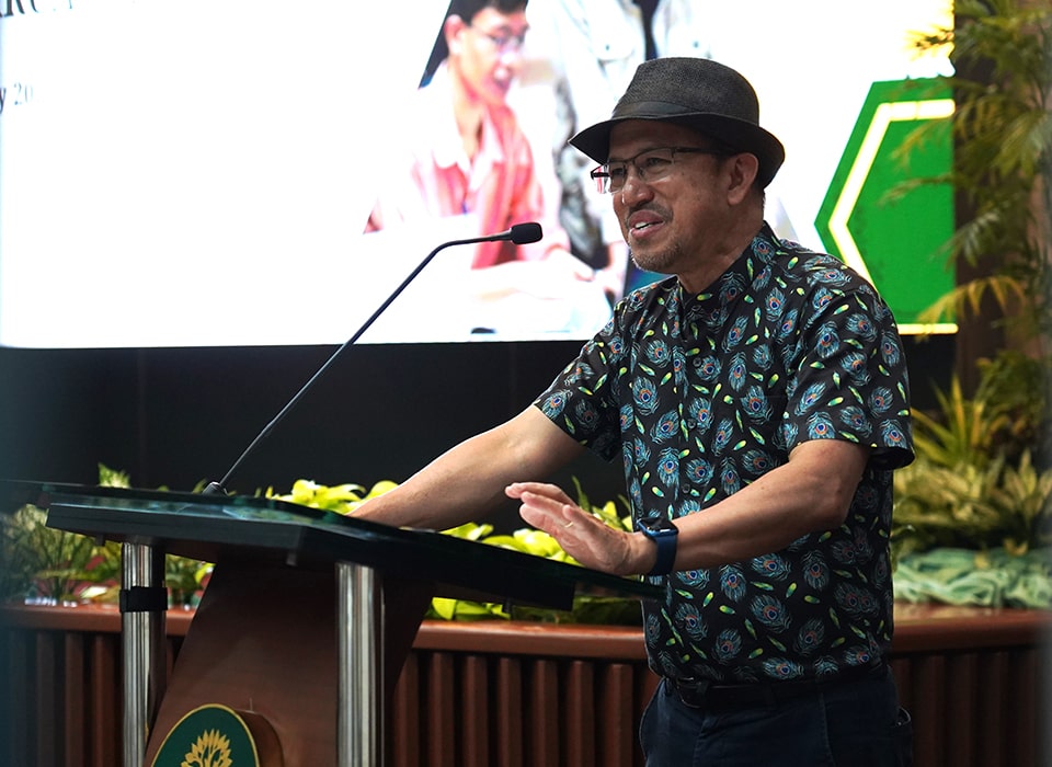 Dr. Glenn B. Gregorio, SEARCA Center Director, delivered his closing message.
