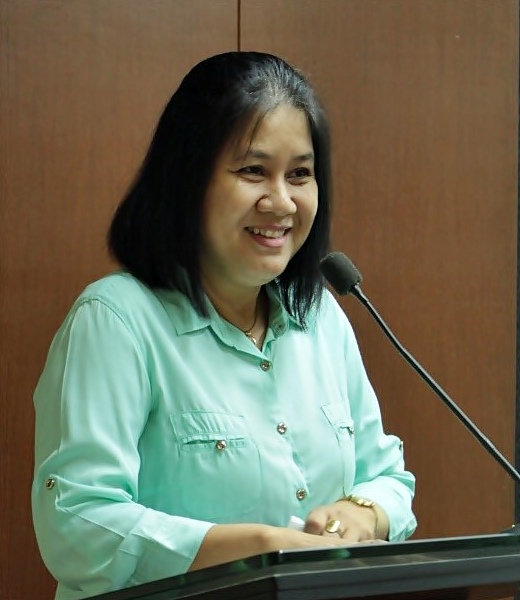 Ms. Evelyn H. Juanillo, Officer IV and Head of the Administrative Division, DA-BAR, delivers the closing remarks.