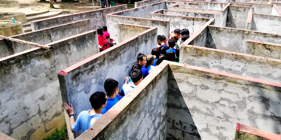 Blue Sky navigating the maze
