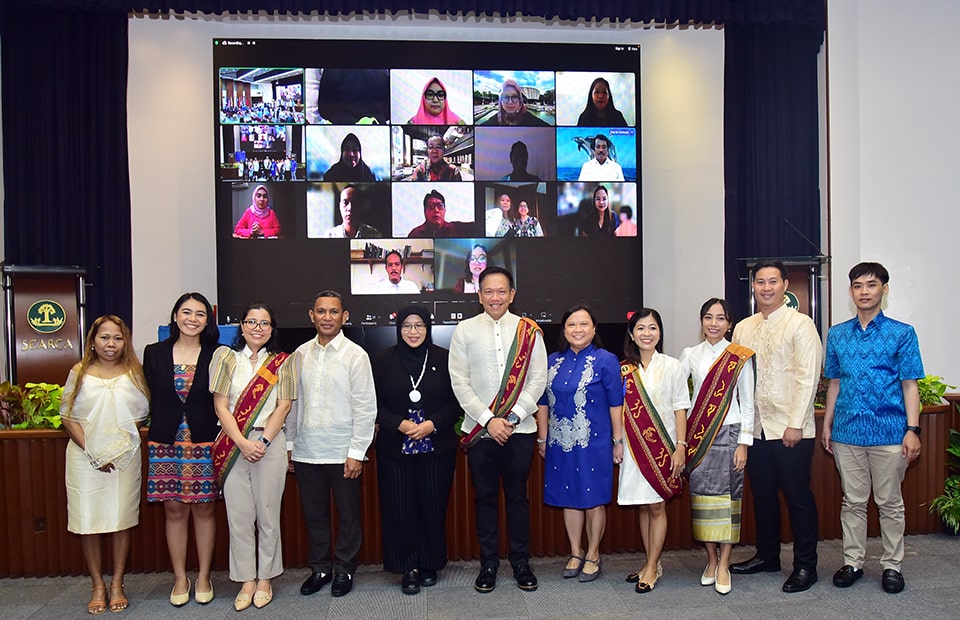 SEARCA hosts testimonial for 34 graduates