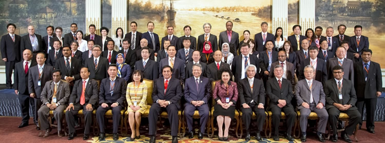 Dr. Gil C. Saguiguit, Jr. (last row, third from right), SEARCA Director, attended the 57th Session of the APO Governing Body held on 27 April 2015 in Bangkok, Thailand. (Photo courtesy of Thailand Productivity Institute)