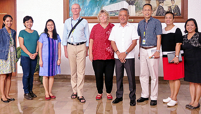 World Agroforestry Centre (ICRAF) Regional Coordinator, Dr. Ingrid &Ouml;born (center), accompanied by Dr. Rodel Lasco, Country Coordinator and Senior NRM Scientist (third from right), and Mr. Robert Finlayson, Regional Communications Specialist (fourth from left) visited SEARCA on 21 June 2016. The team was received by Dr. Gil C. Saguiguit, Jr., SEARCA Director (fourth from right); Dr. Mariliza V. Ticsay, Unit Head, Knowledge Resources Unit (second from right); Dr. Maria Cristeta N. Cuaresma, Program Head for Graduate Education and Institutional Development Department (GEIDD) (rightmost); Dr. Bessie M. Burgos, Program Head for Research and Development (third from left); Ms. Mary Ann A. Batas, ASRF Project Coordinator (second from left); and Ms. Maria Katrina R. Punto, Research Assistant from SEARCA&rsquo;s Research and Development Department (leftmost).