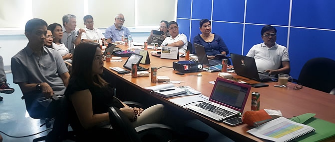 Members of PCC ExeCom during the Programming Exercise on 7 January 2016 at PCC National Headquarters, Mu&ntilde;oz, Nueva Ecija.