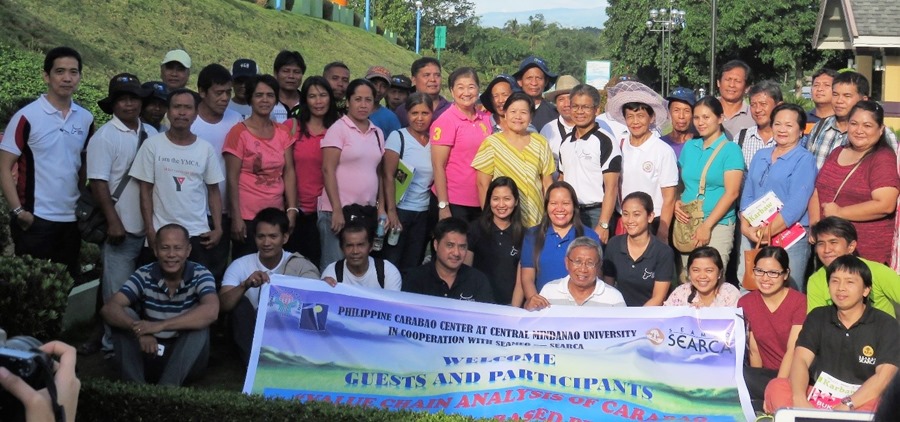 SEARCA&rsquo;s project team led by Dr. Lantican (middle) and PCC led by then Acting Executive Director Dr. Arnel N. Del Barrio (Dr. Lantican&rsquo;s left) along with Chief of PCC&rsquo;s Planning and Information Management Division Dr. Liza G. Battad (Dr. Lantican&rsquo;s right), PCC National Headquarters and PCC at Central Mindanao University (CMU) officials and staff participated in the Stakeholders&rsquo; Consultation Workshop on 30 August 2016 in Maramag, Bukidnon.