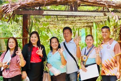SEARCA joins local gov't and DepEd Los Baños in project launch, institutionalizing school gardens